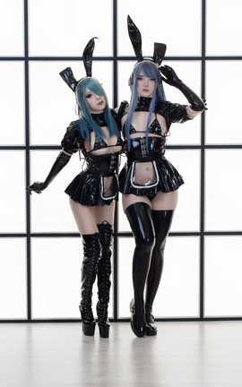 CandyBall Latex Bunny Twins